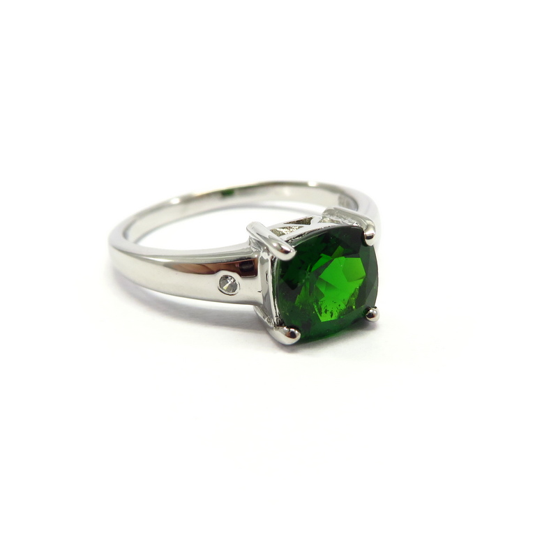 Chrome Diopside Ring