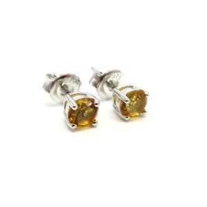Studs - Maya's Jewellery